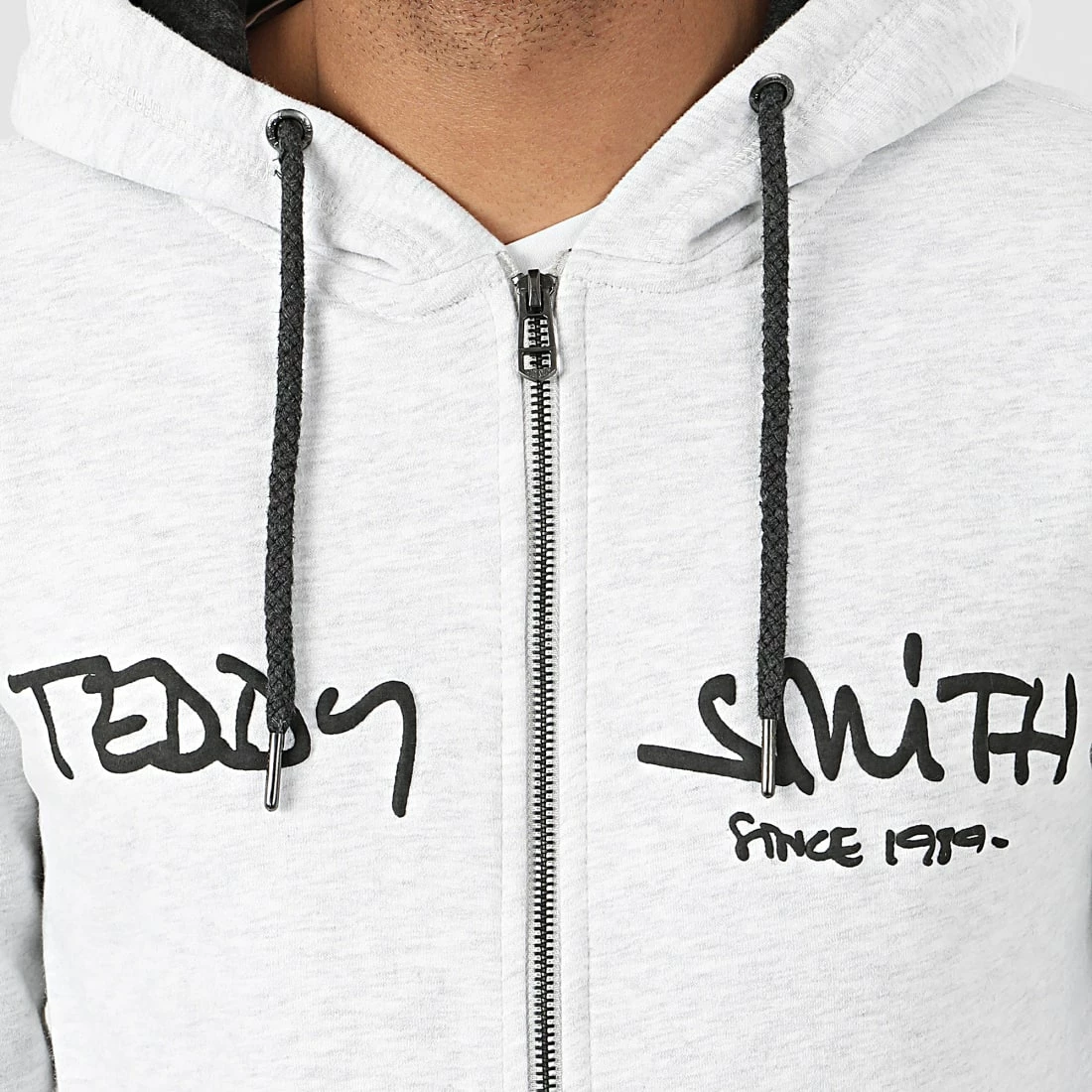Sortie 🤩 Sweat Zippé Capuche Giclass Gris Clair Chiné Noir de Teddy Smith 😍 4 Sortie 🤩 Sweat Zippé Capuche Giclass Gris Clair Chiné Noir de Teddy Smith 😍 – Image 2