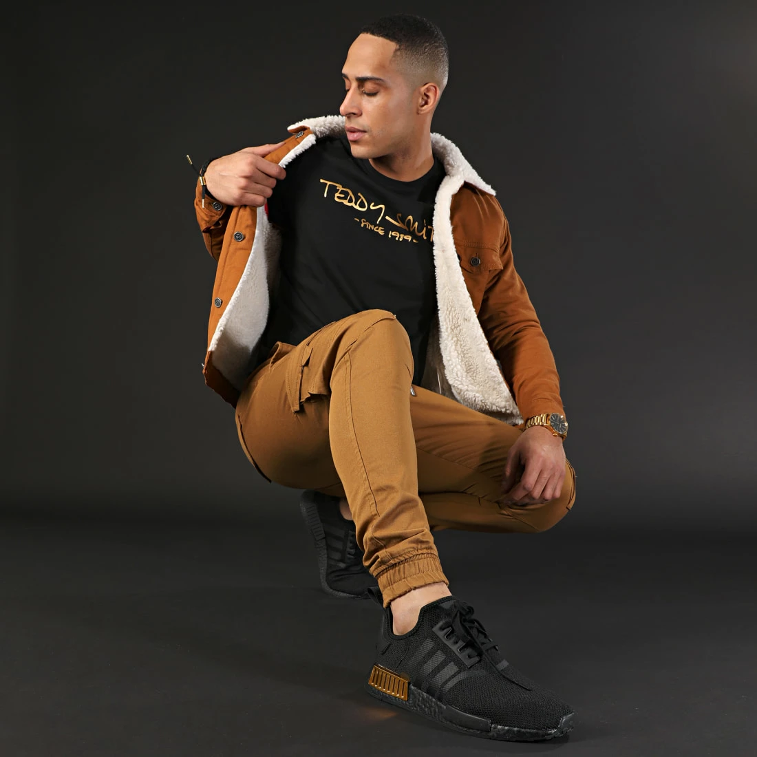 Budget ✔️ Tee 👕 Shirt Ticlass Basic Noir Doré de Teddy Smith ⭐ 7 Budget ✔️ Tee 👕 Shirt Ticlass Basic Noir Doré de Teddy Smith ⭐ – Image 5