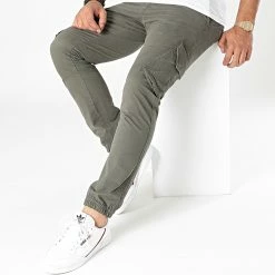 Le moins cher 🎉 Jogger Pant Battle Vert Kaki de Teddy Smith ⭐ -Teddy Smith Soldes 2023 teddy smith 274988 10115341D 411B 20210722T140540 03