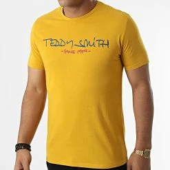 Grosses soldes 😉 Tee 👚 Shirt Ticlass Basic 11014744D Jaune Moutarde de Teddy Smith 🔥