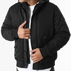 Budget 🔔 Blouson Capuche Uriel Noir de Teddy Smith 🤩